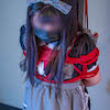 メイド服の女の子が柱に縛り付けられてムチ打たれたり電気ショックの刑に処される(千依) 深水の緊縛動画